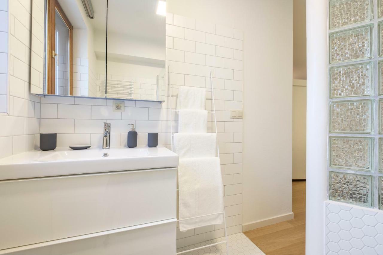 Functional Housings 2 Steps From Grand Place * Bruxelas